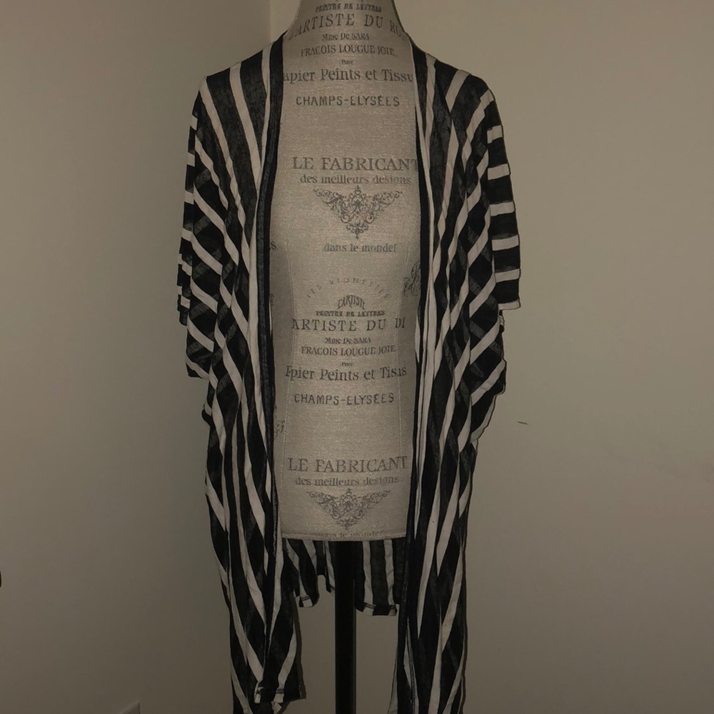 Short sleeve cardigan
